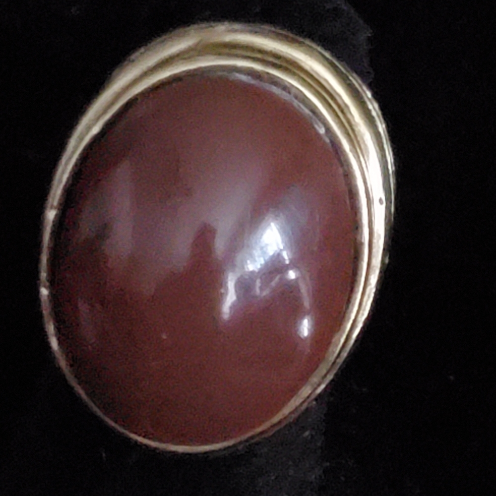 Brass tone men's ring with large brown cabochon size 6 1/2